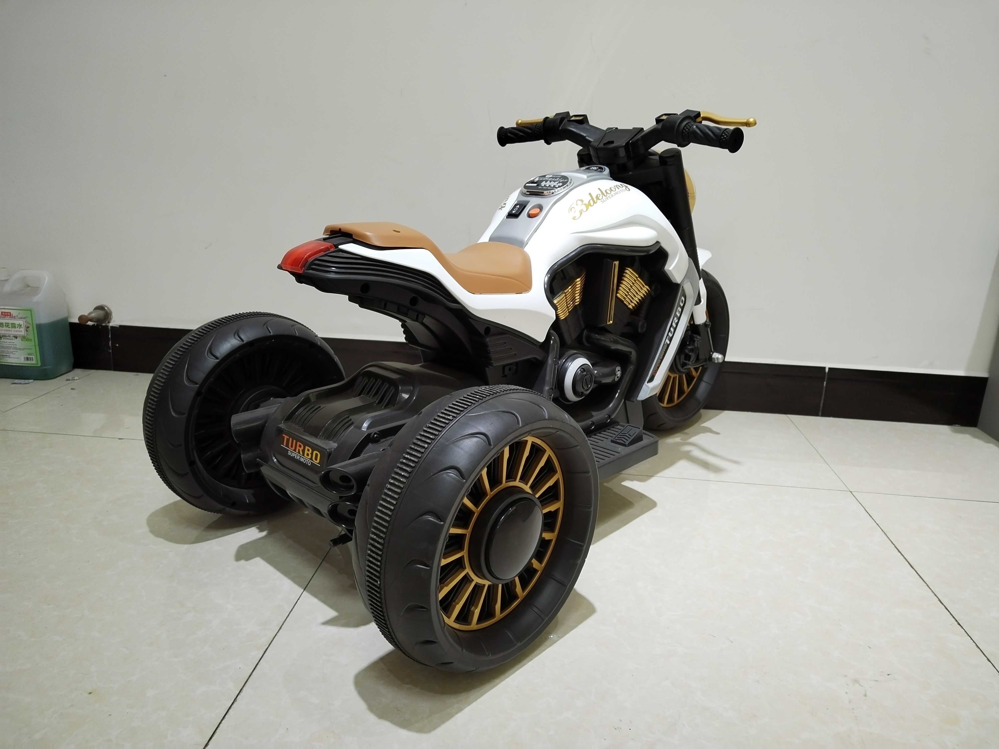Motocicleta electricacu 3 roti Kinderauto BJDL1188 2x 35W 12V BT White