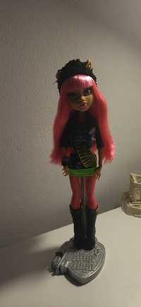 păpușa monster high howleen wolf 13 wishes