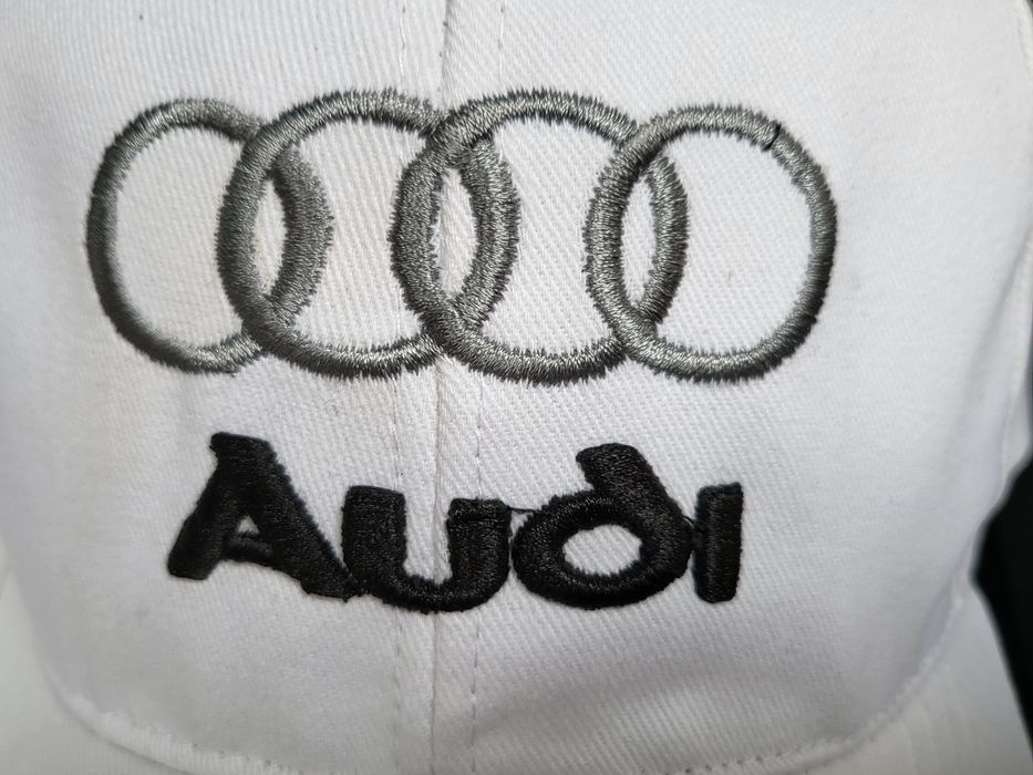 Шапка с козирка регулираща се Волво volvo audi ауди