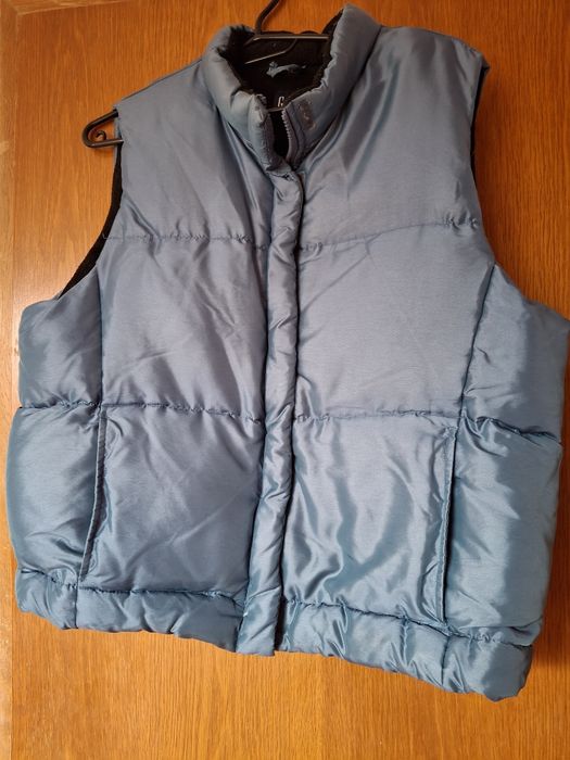 Дамски пухен елек GAP