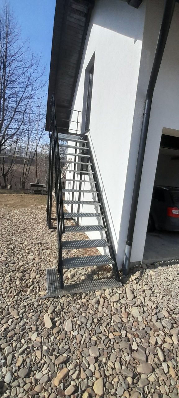 Trepte zincate galvanizate