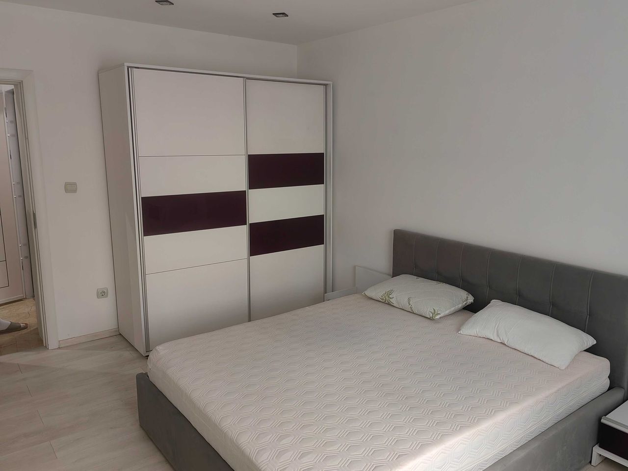 Продава се Етаж от къща в Кюстендил, Център - 92 кв.м за 979 €/кв.м - Снимка #11