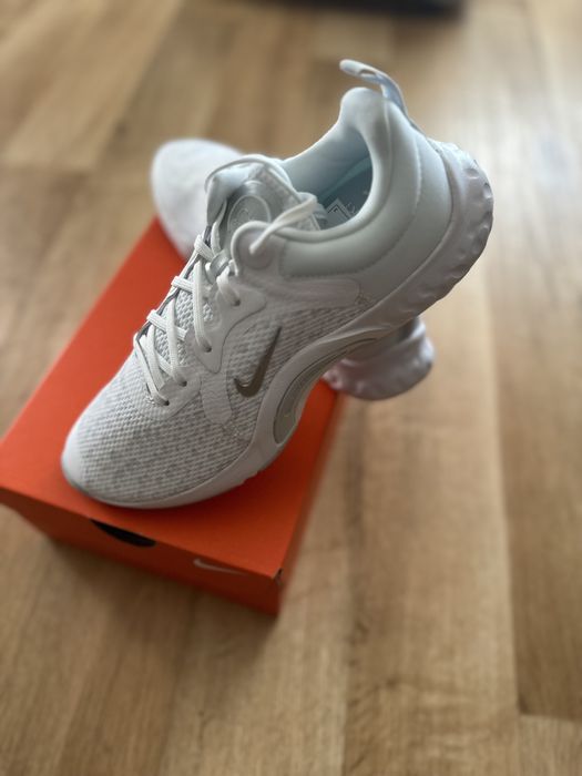 Nike Renew IN-SEASON