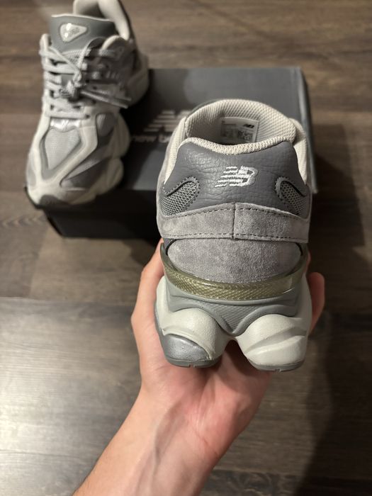 New Balance 9060 Grey