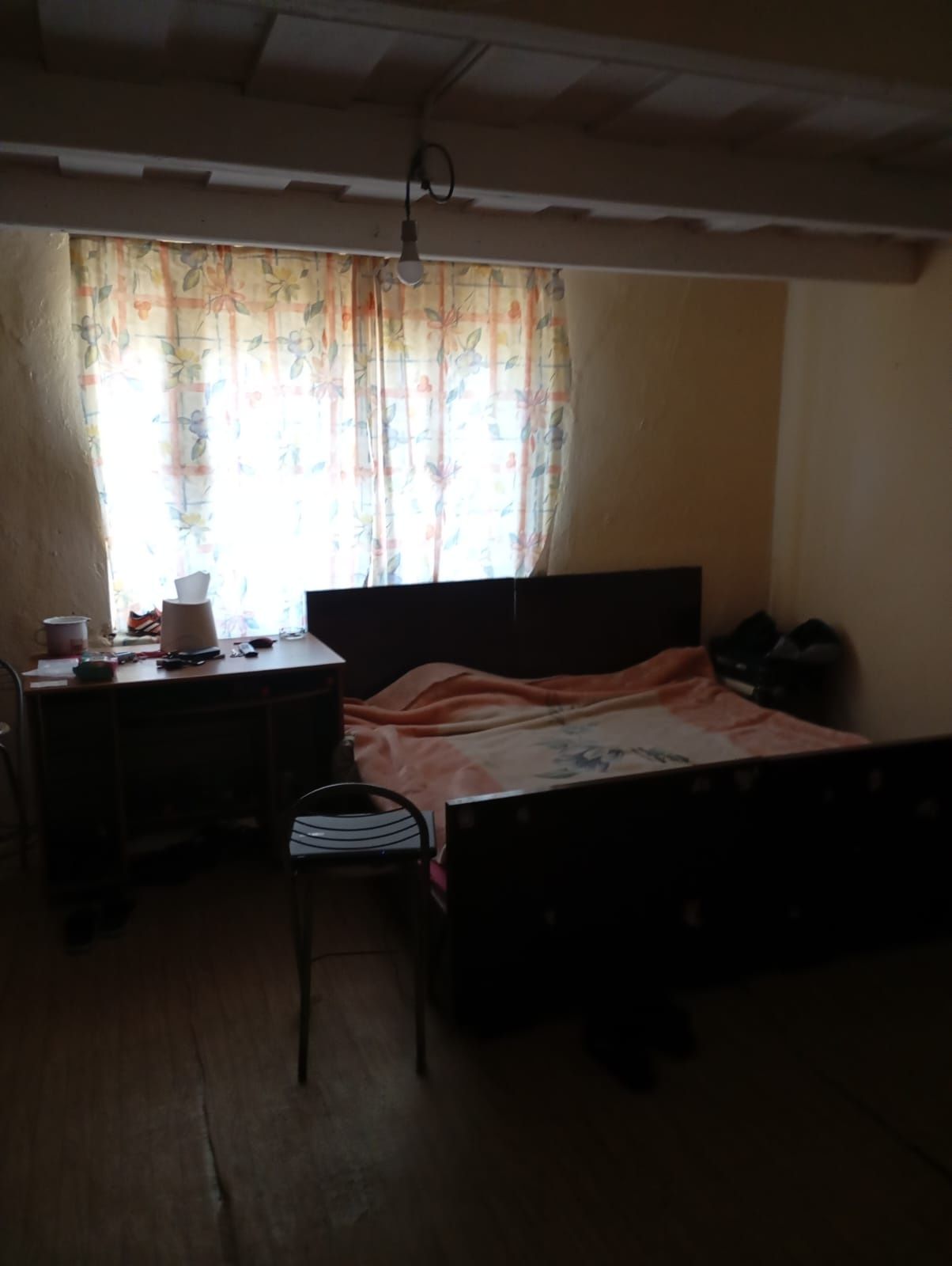 Vând casa cu grădină la Miniș-Ghioroc