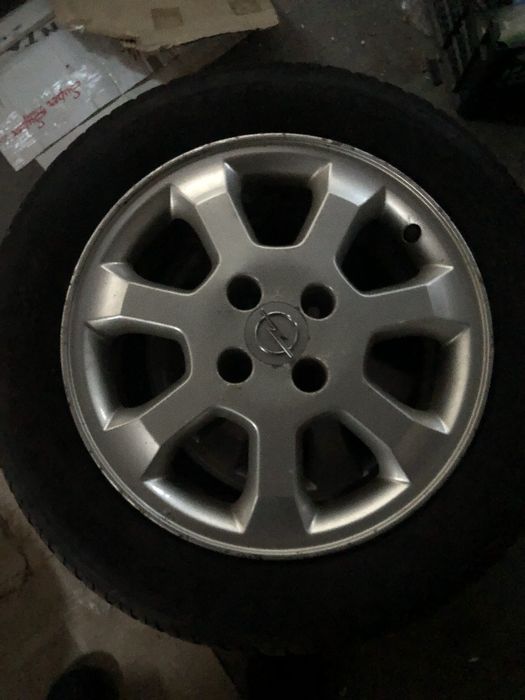 Cauciucuri cu jenti 195/60/r15