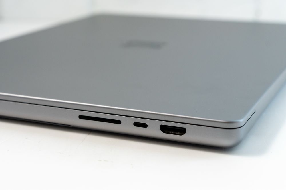Macbook m1 max 32gb 1tb 16inch