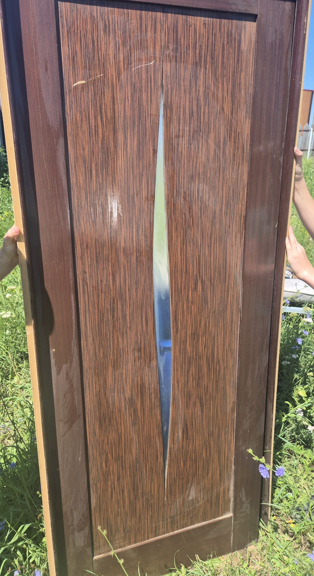 Продам дверь с коробкой б/у 80 см