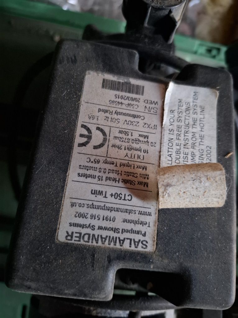 Lucruri sanitare noi și second-hand