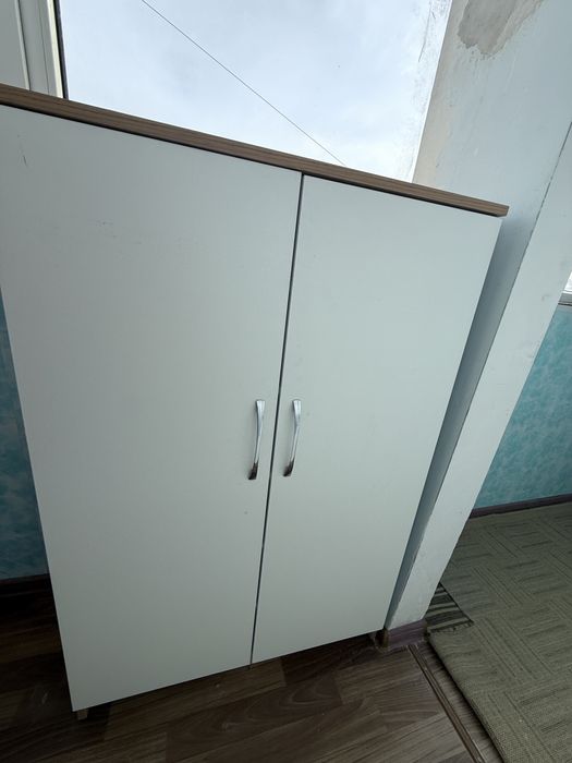 Продам обувницу