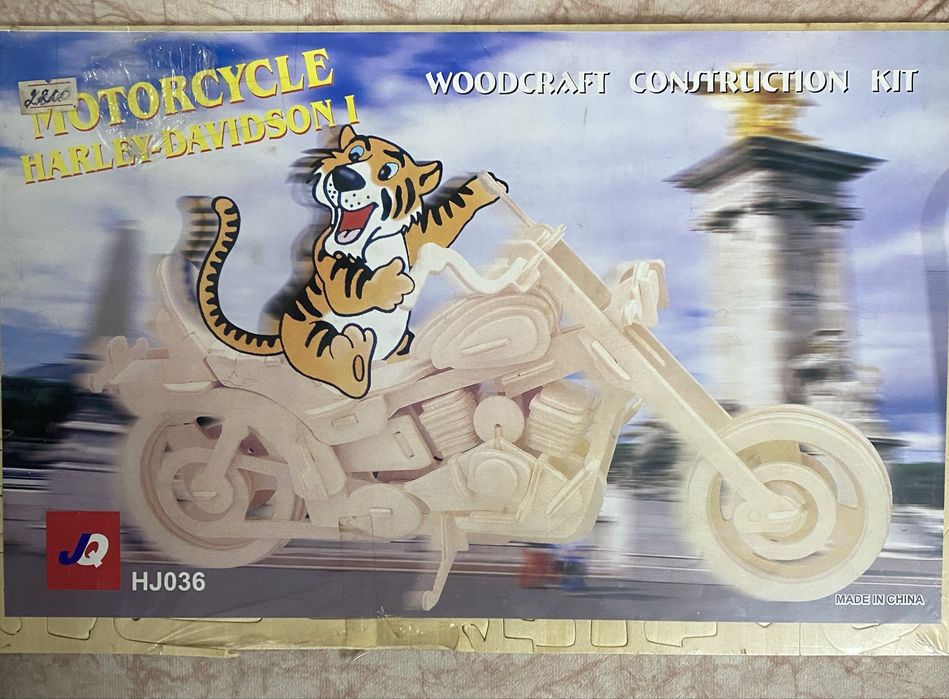 Пазлы 3Д из дерева . Стоит на дорого . Новые в упаковке .