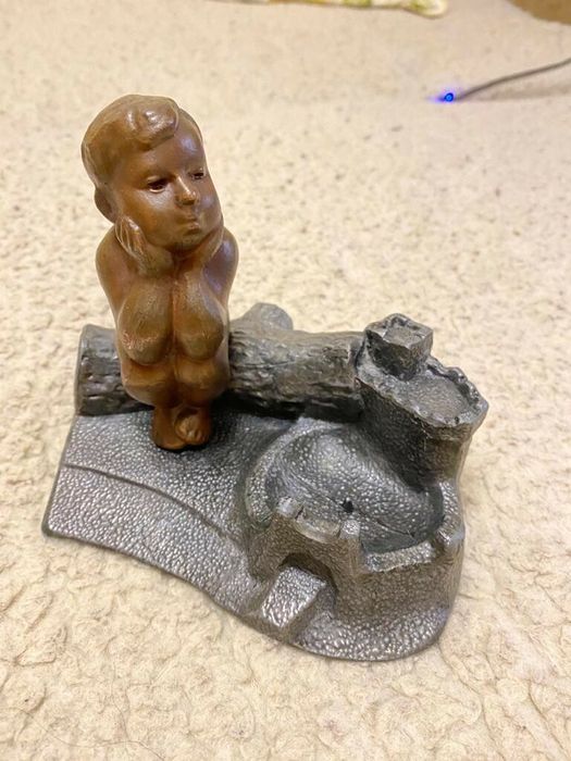 Статуетка подсвечник СССР мальчик у костра