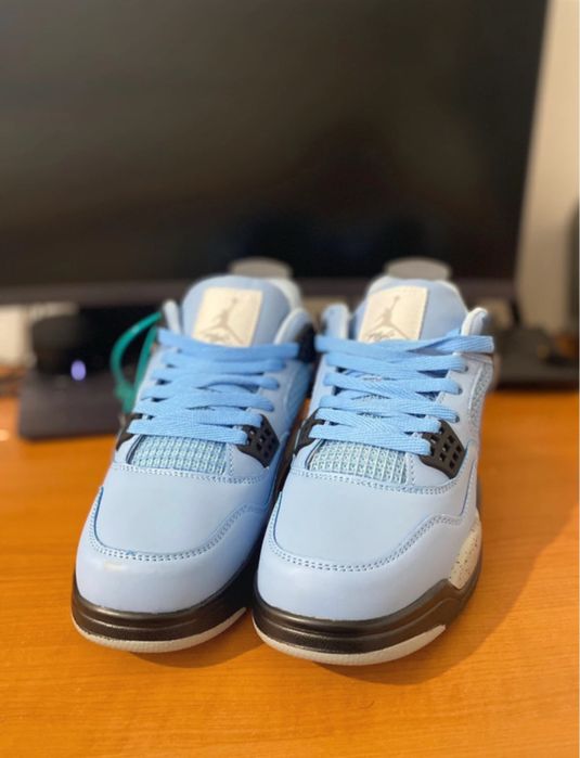 Jordan 4 University Blue