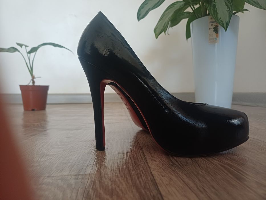 Продам               .