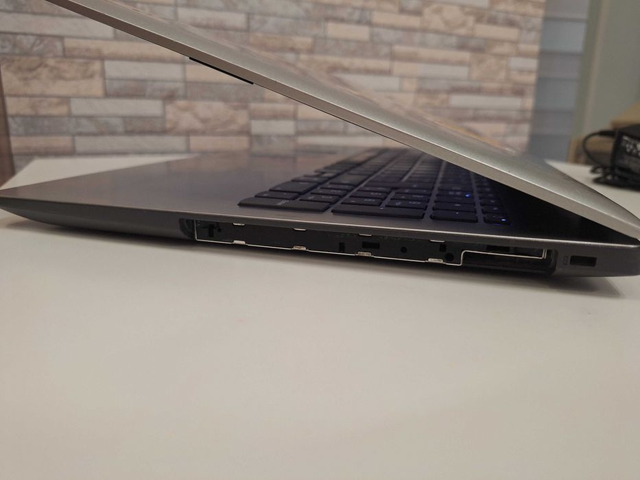 Лаптоп Lenovo 15