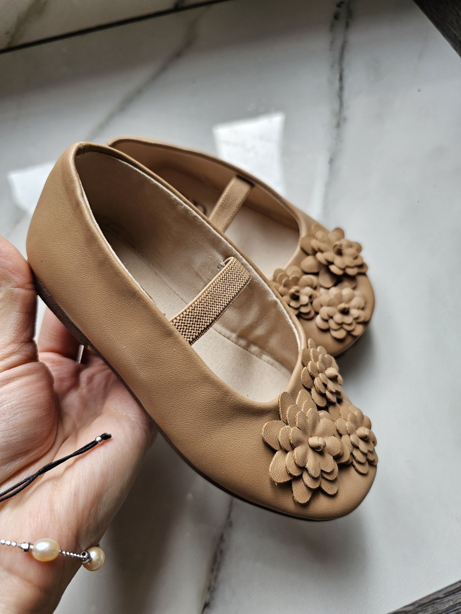 Обувки-пантофки с цветя ZARA