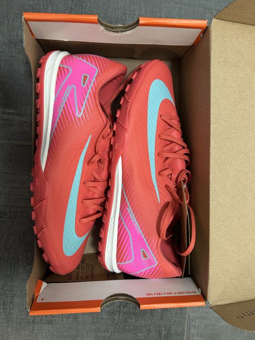 Детски Футболни стоножки(40. номер), Nike ZOOM VAPOR 16 ACADEMY