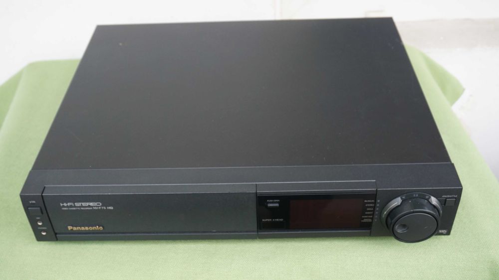 Video recorder VHS Panasonic NV-F75 stereo Hi-Fi DEFECT
