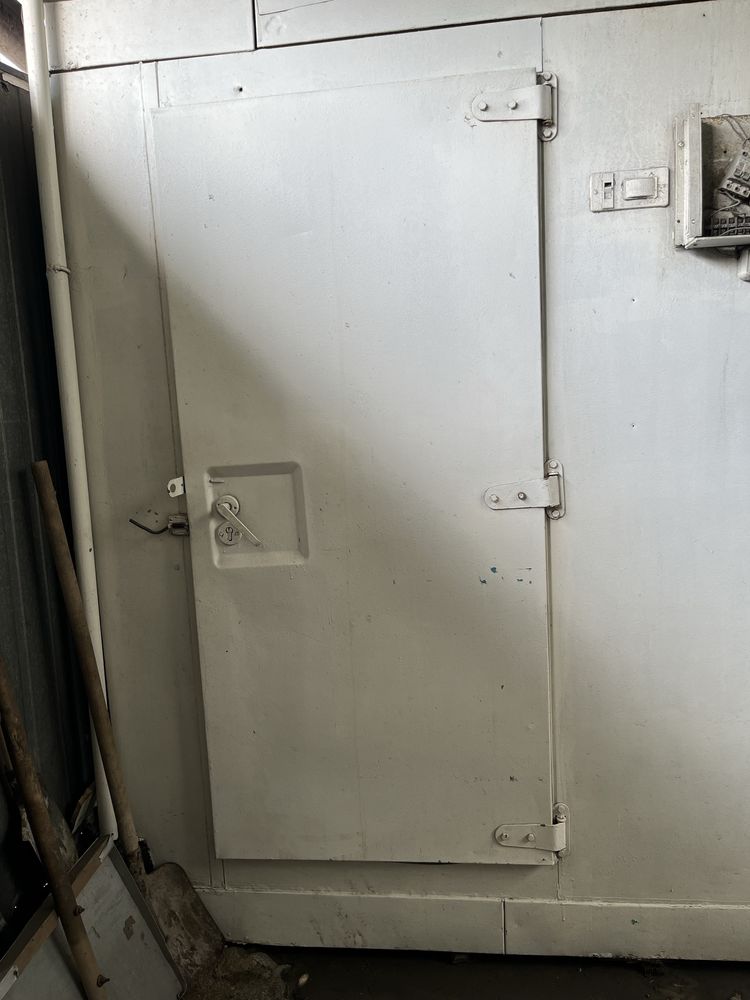 Продам холодильную камеру