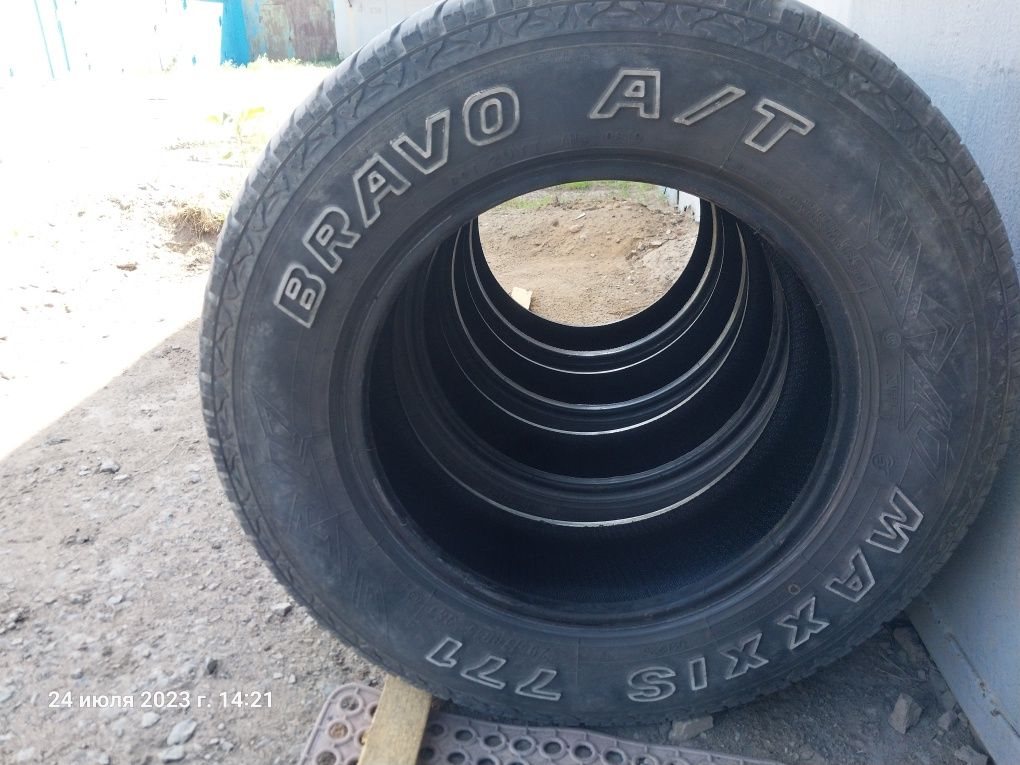 Автошины 205/70 R15.