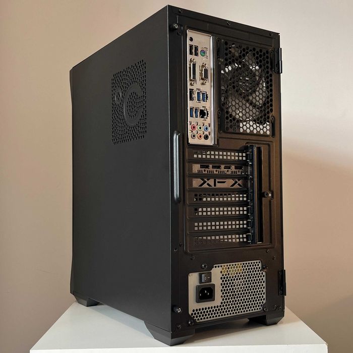PC GAMING | RYZEN 5 3600 | RX6600XT | 16GB RAM | SSD 1TB M.2 NOU |