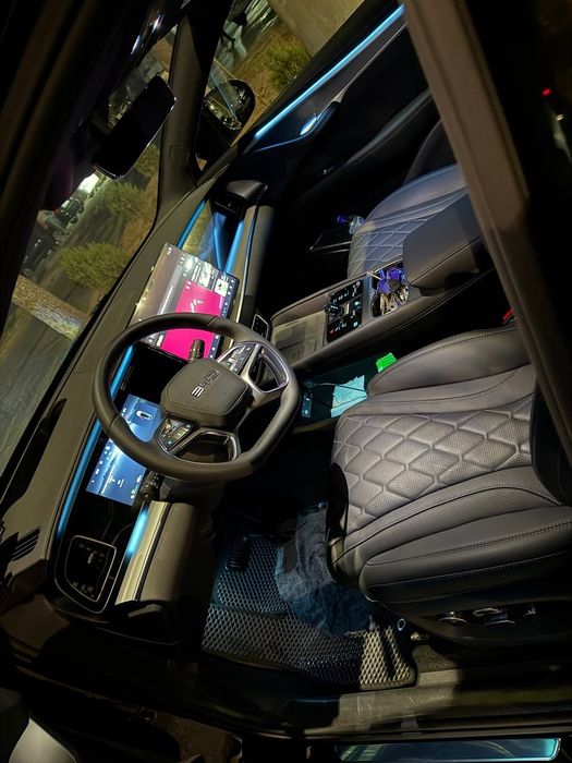 автомобиль BYD Sealion 7 full позиция полный привод 2 матора,идеал