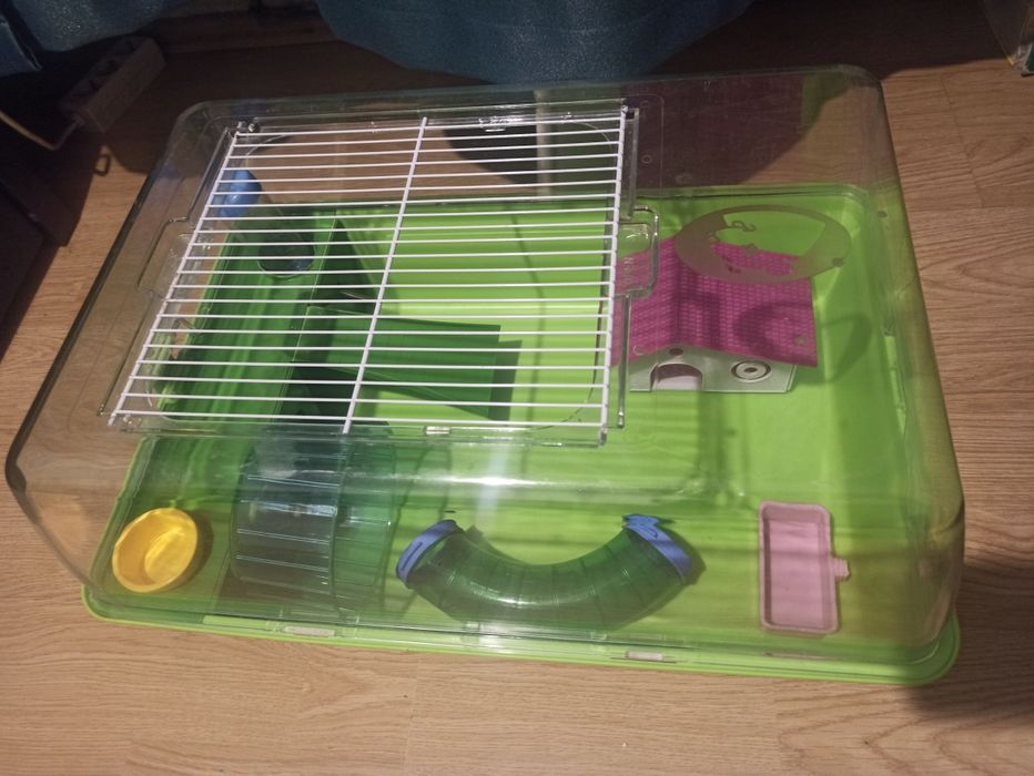 Vând cușcă de hamster