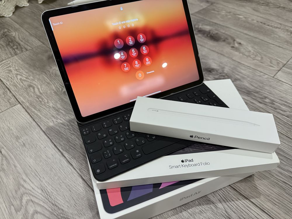 Apple iPad Air 4 + iPad Smart Keyboard Folio + Apple Pencil 2