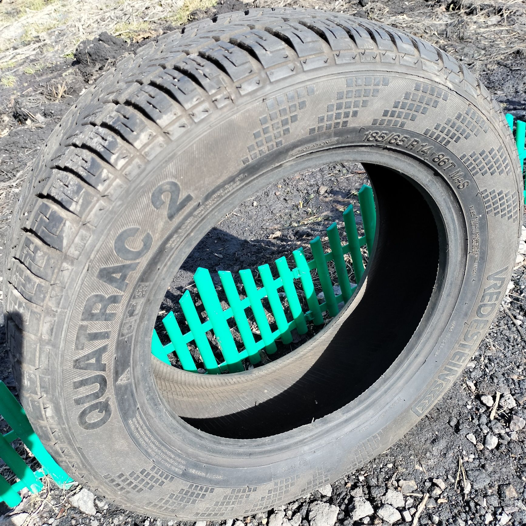 Продам три шины 185/65/r14