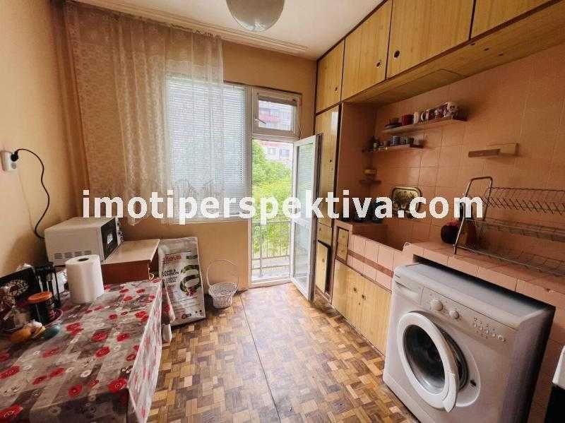 реф.10580 Реална квадратура, среден етаж-МГ!