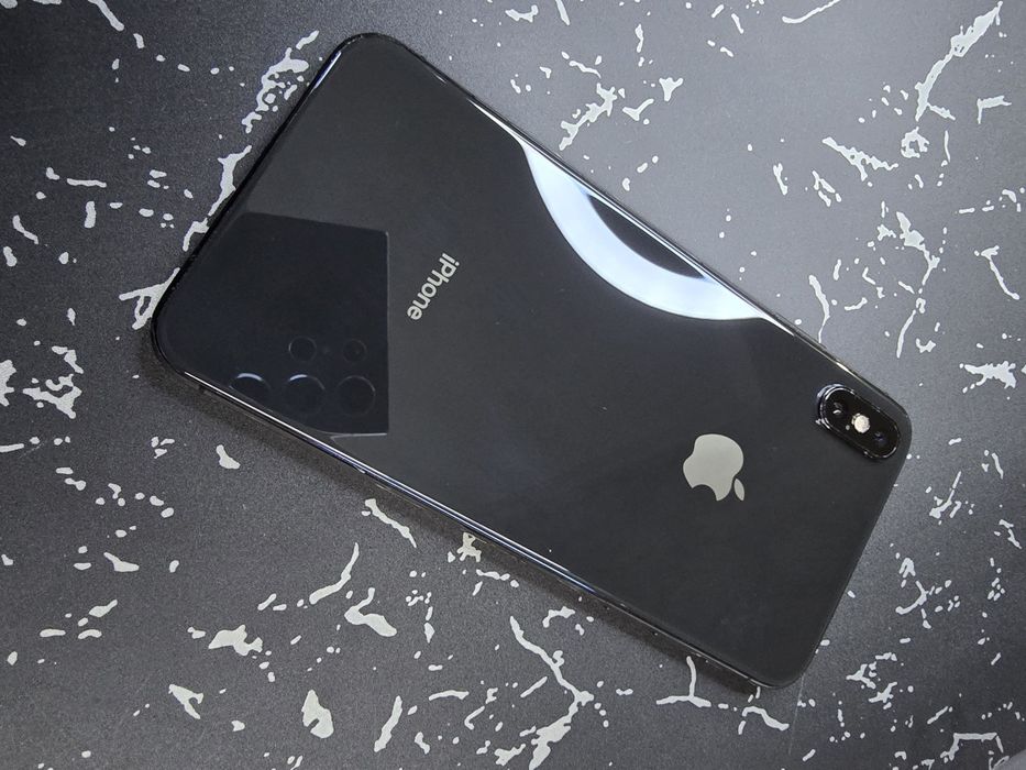 iPhone Xs Max  64 gb