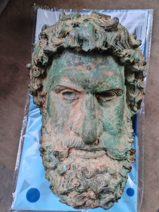 Бронзова Глава на Зевс , реплика, много добро състояние