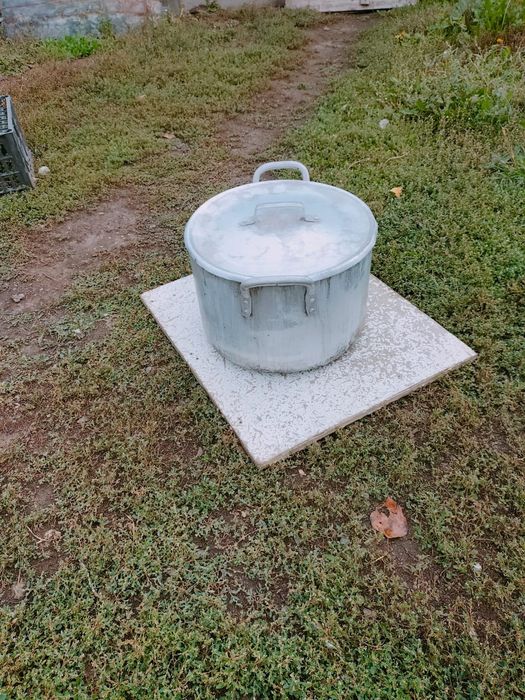 Кастрюля алюминиевая