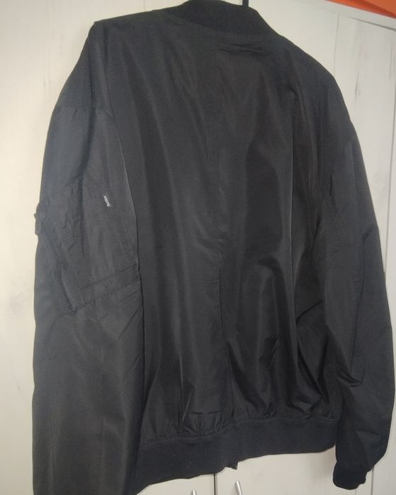 Яке Bershka, унисекс