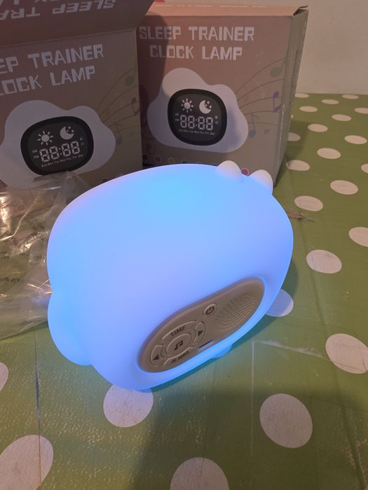 Lampa Veghe + Ceas cu Alarma și Sunet Alb pentru Copii și Bebelusi