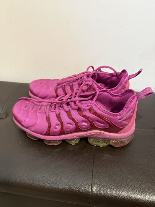 Vapormax розови размер 39