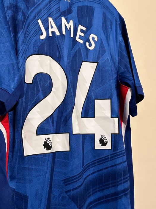 Тениска на Chelsea с Reece James 24 в ОТЛИЧНО СЪСТОЯНИЕ!