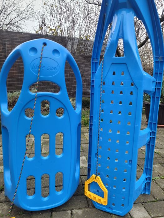 Sanie . 2 bucăți, noi.