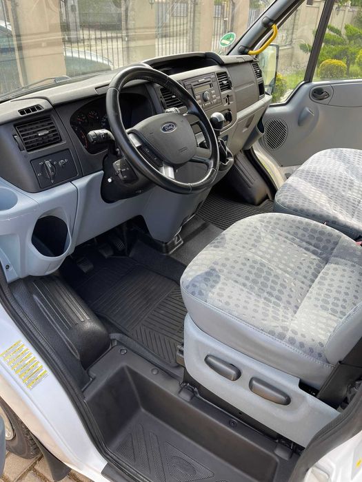 Ford Transit 2.2 Diesel 101 Cp 2013 Euro 5 cu 9 Locuri