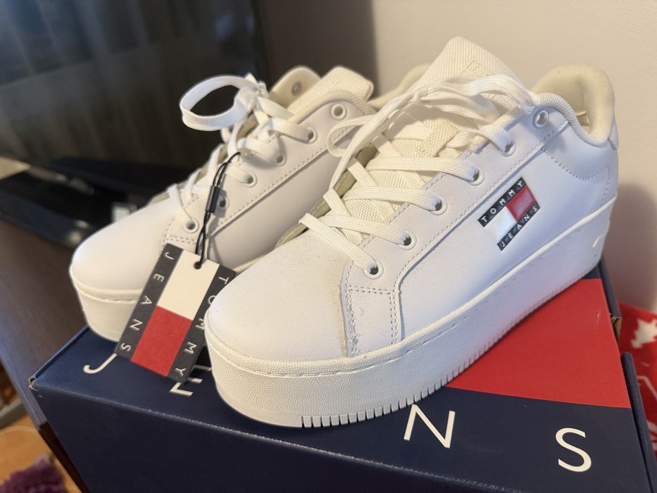 adidasi tommy nr40