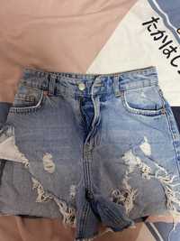 pantaloni scurti bershka 34