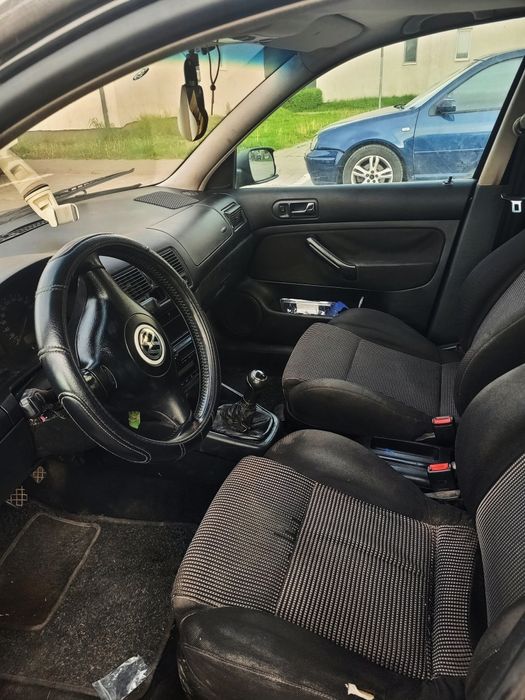 Vând golf 4 1.6 16V