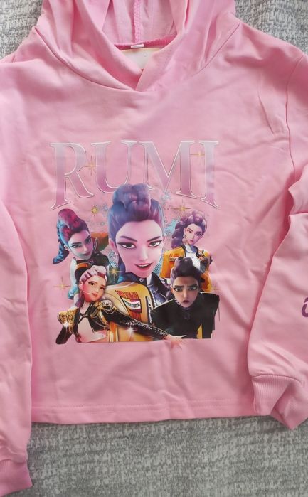 Модерна блузка KPOP hunters