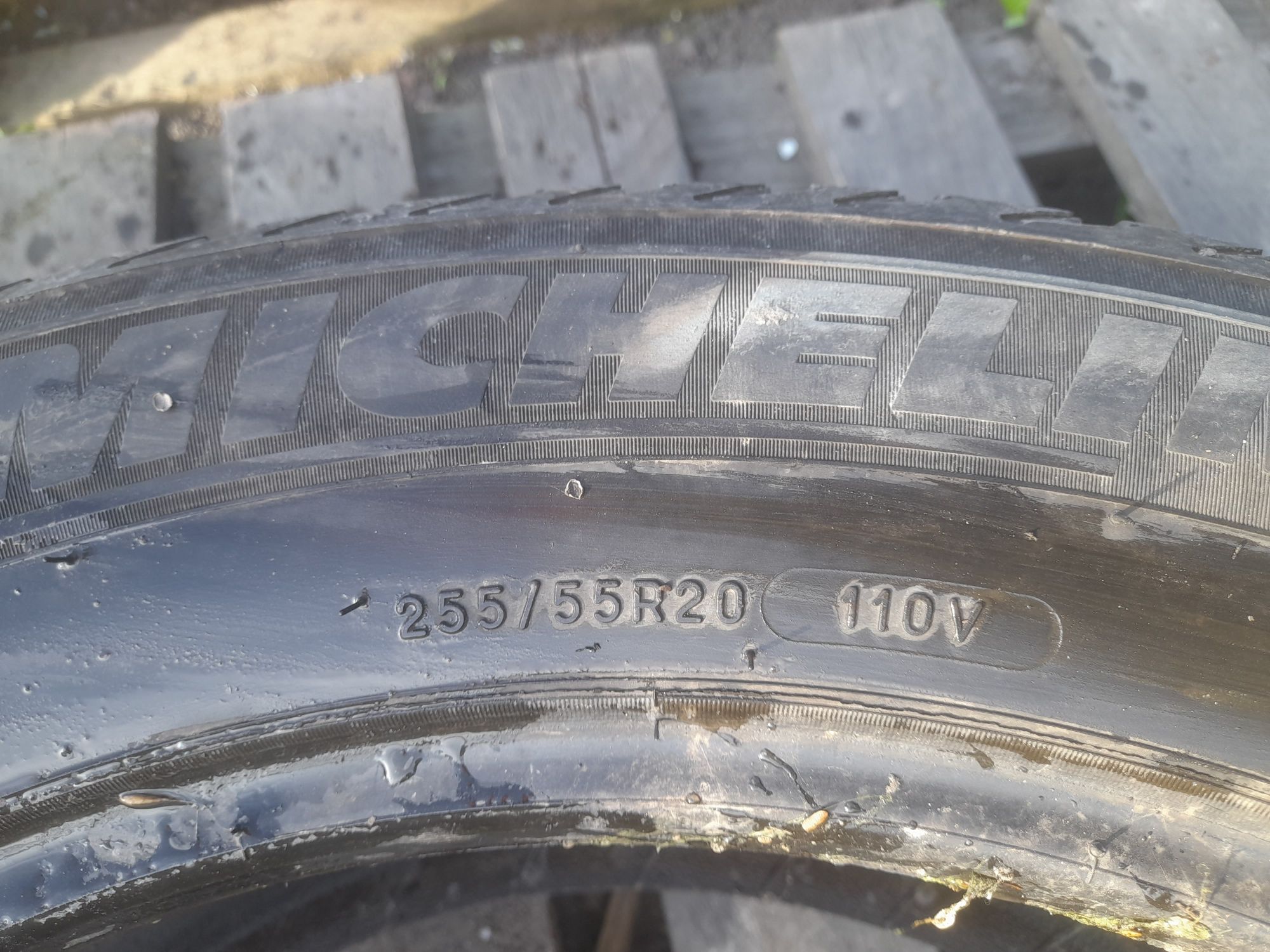 Vând 1 anvelopa 255 55 20 Michelin m+s iarna bună fără defecte