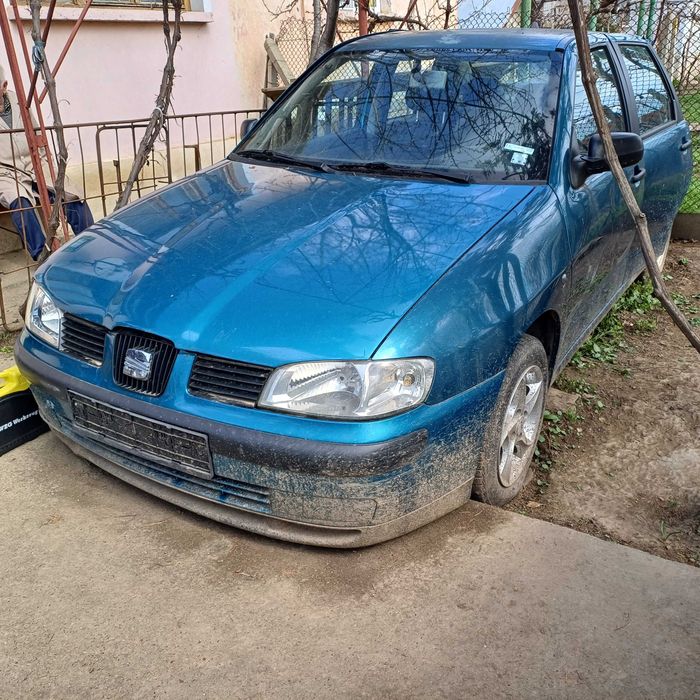 НА ЧАСТИ,SEAT CORDOBA, 1.4MPI, 60кс,климатик,2001г, газов инжекцион