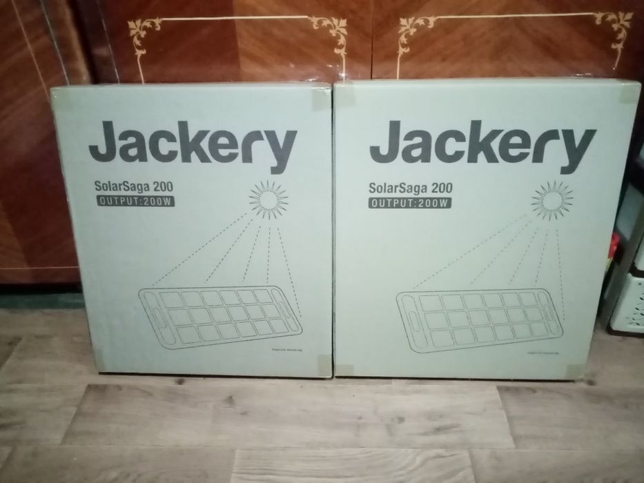 Jackery SolarSaga 200W