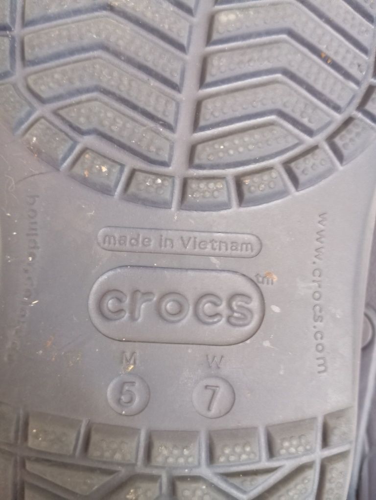 Saboti Crocs , mărimea M 5 W 7