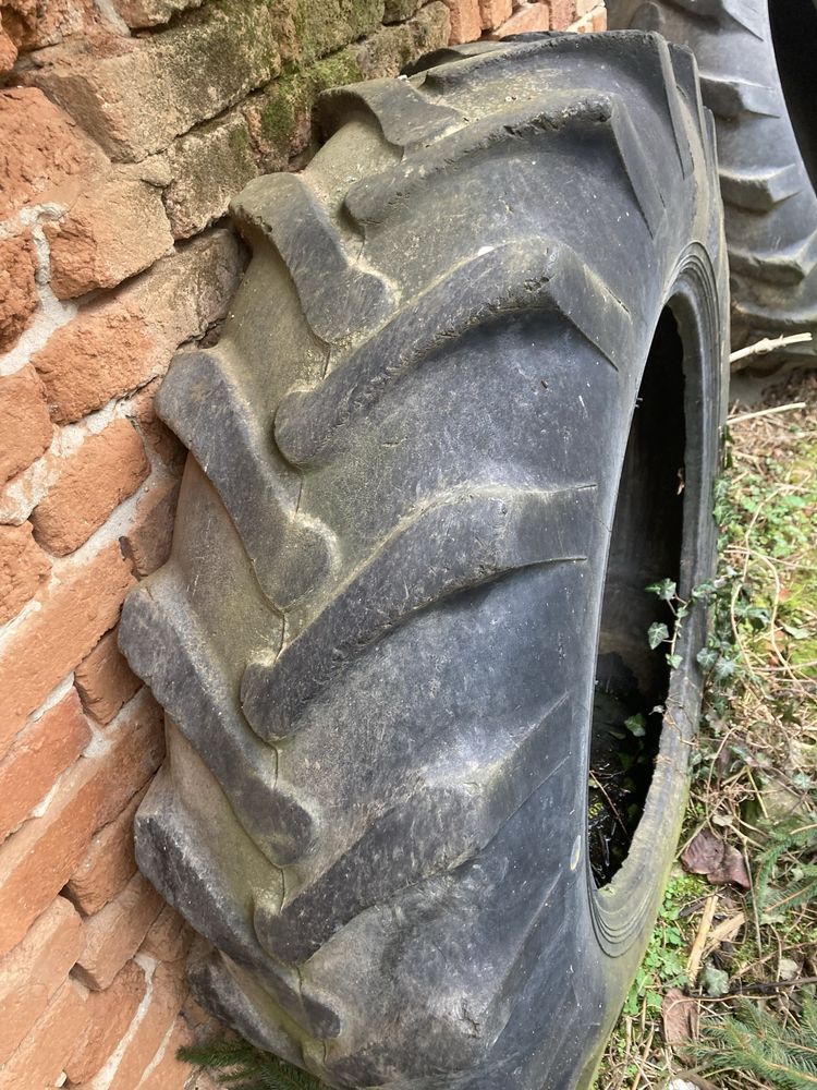 Задни гуми за Трактор Т40