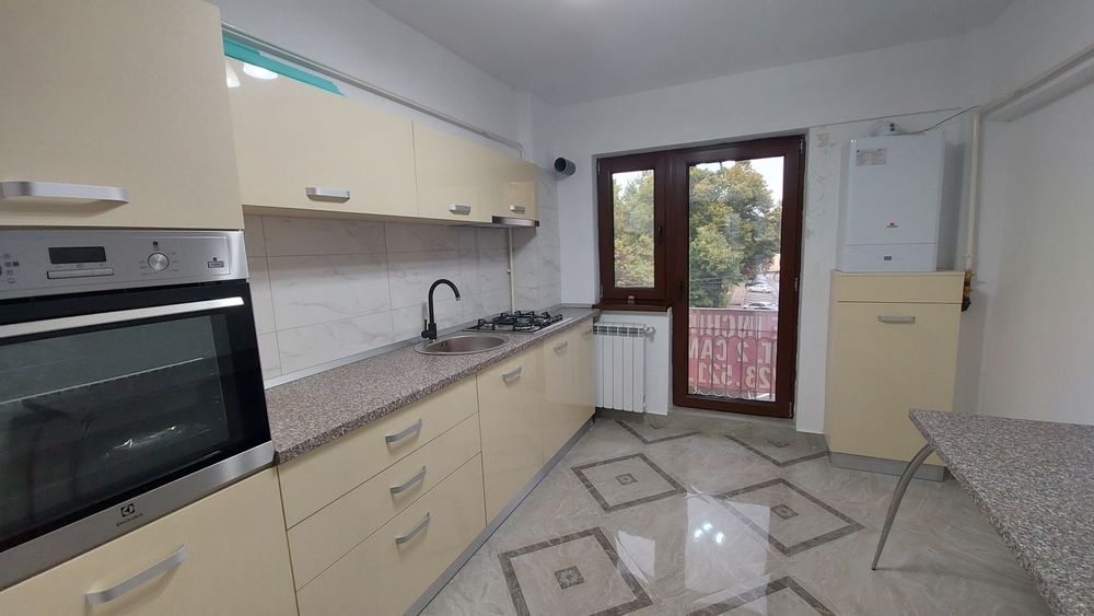 Închiriez AP. 2 camere  în centrul Brăilei , lângă teatrul M. Filotti