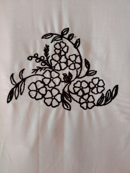 Продам вышивальную машинку